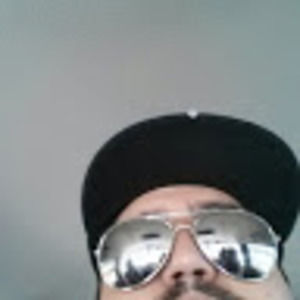 Meet your Posher, Levi